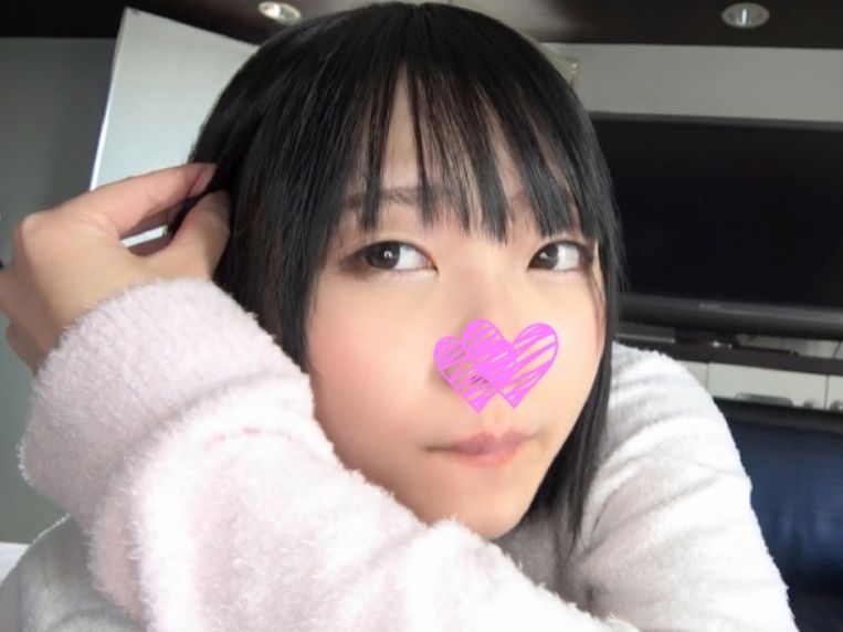 【発育途中の制服美少女】 天真爛漫な笑顔とエロいカラダのギャップに萌え♡ ちっぱい揺らして感じまくり！