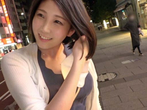 【巨乳お姉さんの裏顔】『仕事中なのに…』上品なキャリアウーマンがナンパされ、巨乳を揺らしてエッチな本性暴露！スーツを脱いだらエロすぎるボディで男を誘惑、チンコビンビンで即ハメ！