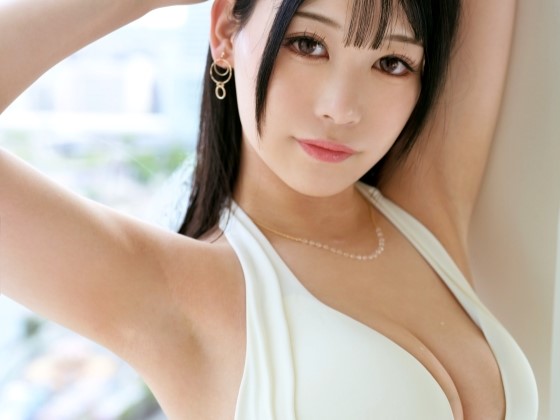 【美巨乳パイズリ】清楚系女子のぷるぷるおっぱいが大活躍！ビンビンチンコを優しく包み込み、エチエチなパイズリテクで男をメロメロに！見た目とのギャップに興奮必至！