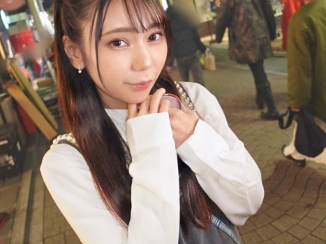 【美脚美少女をゲット】街で見つけた美脚の持ち主をナンパ！キュートな顔立ちに一目惚れ必至！そのままホテルに直行し、濃厚なセックスで美脚を絡めながら激しく求め合う！！