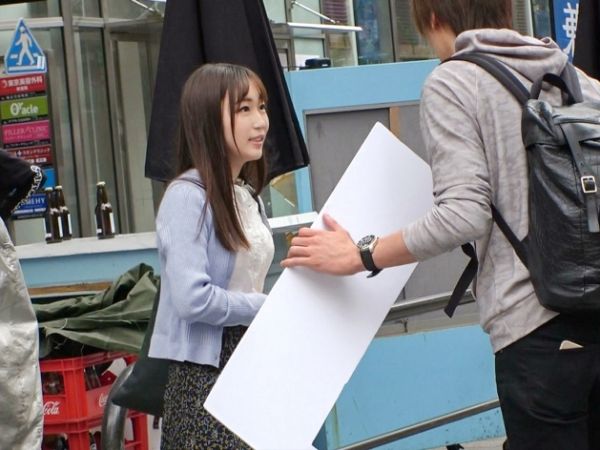 【ピュア美少女の初体験】写真映えに憧れるウブな子をナンパ!慣れないフェラで必死にご奉仕♪キツキツおま○こにガチ挿入で大人ピストンに悶絶♡