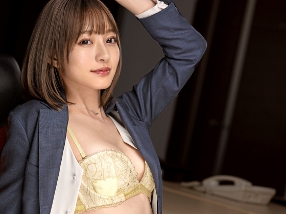 【痴女お姉さんがオフィスで大胆プレイ】仕事中のストレスは肉棒で解消！エロすぎるお姉さんが肉棒をしゃぶり、濡れたマンコで激しく迎え入れる！