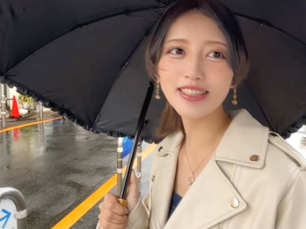 【人妻】中学時代の【美熟女ナンパ】『ダメ…夫に悪いから…』30代とは思えない美ボディ人妻が禁断の浮気セックス！Tバックから覗く美尻がたまらない！子持ちママの淫らな本性が露わに！♡元カノと久々の再会で既婚者同士となった2人がワンナイト不倫SEX！初恋マンコに大興奮で生ハメ挿入！