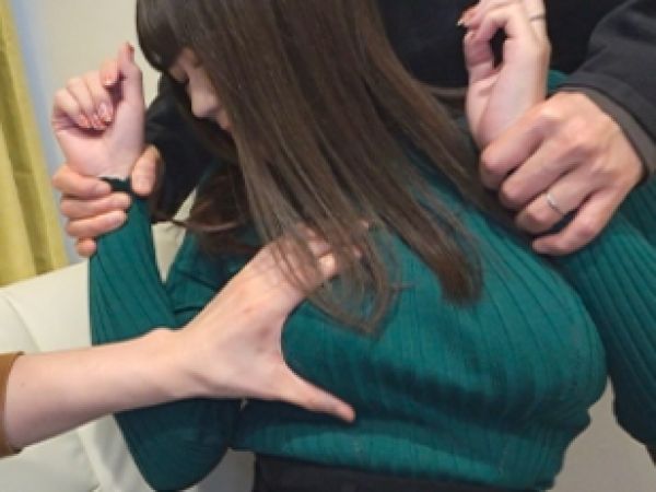 【寝取られ人妻】「ダメ…約束と違う…！」巨乳妻が友達にカラダを許すNTR計画！嫌々ながらに感じてしまう姿に興奮MAX！夫以外のチ●ポでイカされまくる！♡