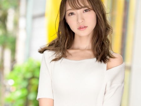 【素人デリバリー】『こんな美少女が来ちゃうの？』流川夕ちゃんがスレンダー美ボディで素人男性を誘惑！濃厚プレイで乱れまくる夢の時間♡