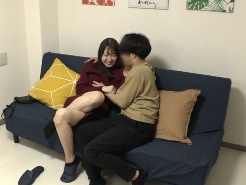 【ヤリモク男の罠】『バレちゃダメ…』爆乳美女が隠しカメラの前で豊満ボディを晒し、ヤリ部屋で淫らに乱れる！肉厚ボディがエロすぎる盗撮映像！