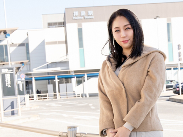 【熟女不倫】40歳人妻の火照った身体を慰める…！旦那にも見せない蕩けた顔でチンコ挿入懇願するヤバイ妻！！記事