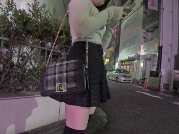 【地味顔女子の裏の顔】『こんなの初めて…』ミニスカニーハイの素人娘をホテルに誘い、色白ムチ尻を激しく突き上げ！騎乗位で腰を振りまくる姿に興奮MAX！街で見かける地味顔女子の意外なエロさに驚愕！♡