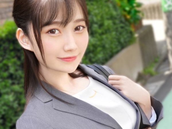 【禁断の社内不倫】『バレたら終わりだよ…』既婚上司が後輩OLと外回り後にホテルで密会！妻帯者が若いボディに溺れ、禁断の中出しセックスを敢行！制服を乱し、社内では見せない淫らな顔で感じまくるOLと、背徳感に興奮する上司の危険な関係…♡
